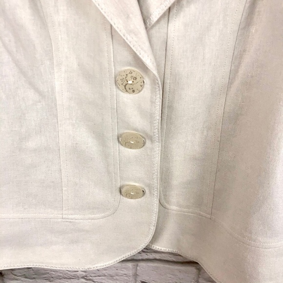 White Laura Blazer Size 8 - Picture 2 of 7